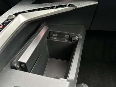 PEUGEOT 3008 NV Hybrid 145 e-DSC6 Allure