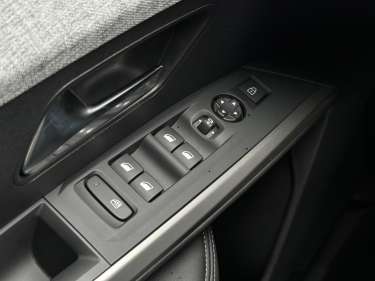 PEUGEOT 3008 NV Hybrid 145 e-DSC6 Allure