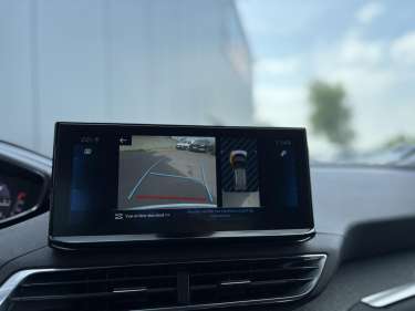 PEUGEOT 3008 1.5 BlueHDI 130 Roadtrip