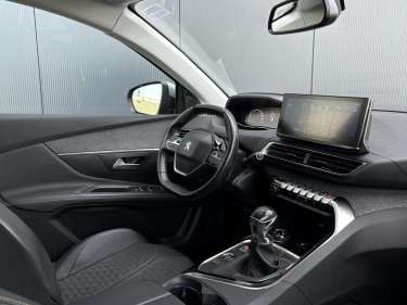 PEUGEOT 3008 1.5 BlueHDI 130 Roadtrip