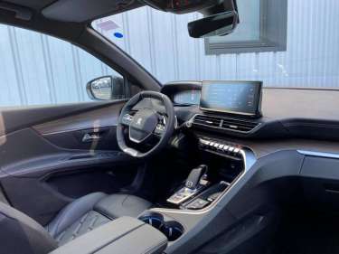 PEUGEOT 5008 1.2 PureTech 130 EAT8 GT
