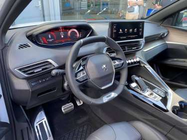 PEUGEOT 5008 1.2 PureTech 130 EAT8 GT