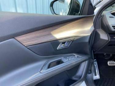 PEUGEOT 5008 1.2 PureTech 130 EAT8 GT