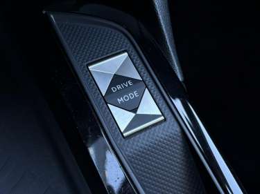 DS DS3 CROSSBACK 1.5 BlueHDI 130 EAT8 Peformance Line