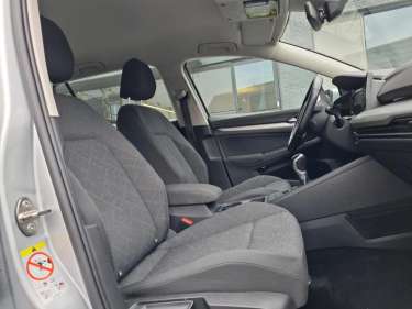 VW GOLF 8 SW 2.0 TDI 116 Life
