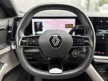 RENAULT ESPACE VI E-Tech Full Hybrid 200 Iconic 7PL