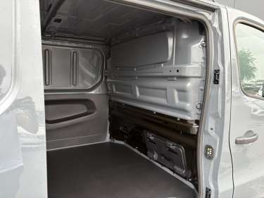 RENAULT TRAFIC L2H1 3T 2.0 BlueDCI 150 Auto9 Extra