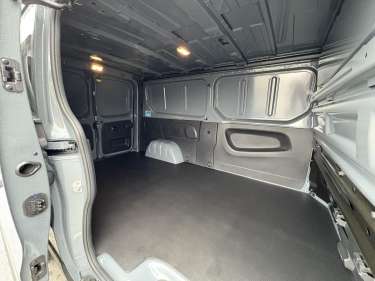 RENAULT TRAFIC L2H1 3T 2.0 BlueDCI 150 Auto9 Extra