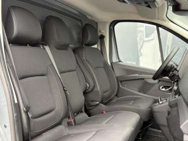 RENAULT TRAFIC L2H1 3T 2.0 BlueDCI 150 Auto9 Extra