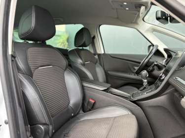 RENAULT GRAND SCENIC 7PL 1.3 TCE 140 EDC Business Intens