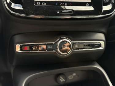 VOLVO XC40 B3 MHEV 163ch Core+ DCT 7