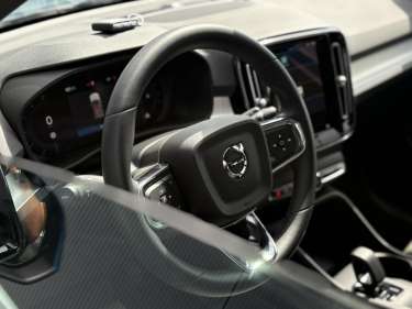 VOLVO XC40 B3 MHEV 163ch Core+ DCT 7