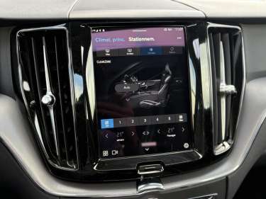 VOLVO XC60 T6 AWD PHEV 350 Plus Style Chrome