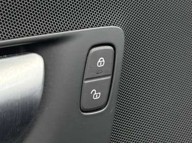 VOLVO XC60 T6 AWD PHEV 350 Plus Style Chrome