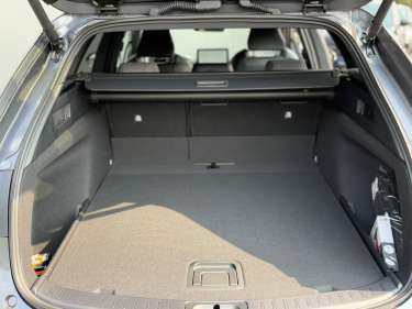TOYOTA COROLLA TOURING SPORT 1.8 Hybrid 140 Sport