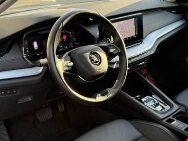 SKODA OCTAVIA COMBI 2.0 TDI 115 DSG Clever