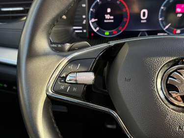 SKODA OCTAVIA COMBI 2.0 TDI 115 DSG Clever