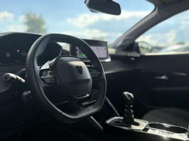 PEUGEOT 208 NV 1.2 PureTech 100 Allure