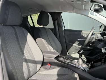 PEUGEOT 208 NV 1.2 PureTech 100 Allure