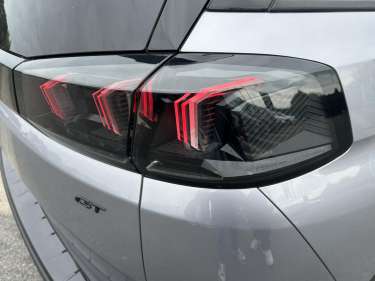 PEUGEOT 5008 1.5 BlueHdi 130 EAT8 GT