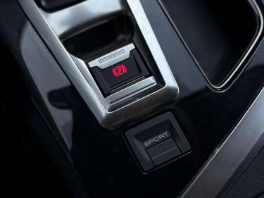 PEUGEOT 5008 1.5 BlueHDI 130 EAT8 Allure