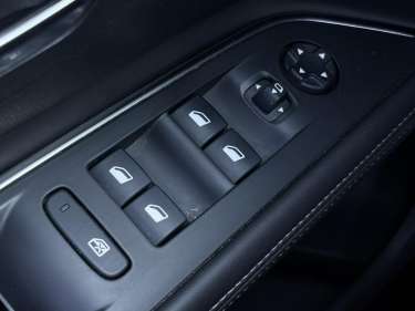 PEUGEOT 5008 1.5 BlueHDI 130 EAT8 Allure