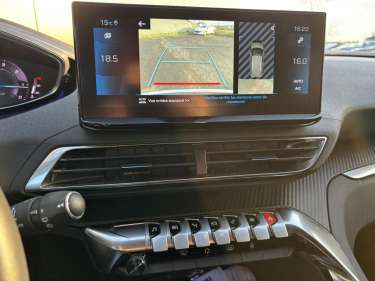 PEUGEOT 3008 1.5 BlueHDI 130 EAT8 Allure Pack