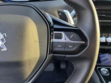 PEUGEOT 3008 1.5 BlueHDI 130 EAT8 Allure Pack