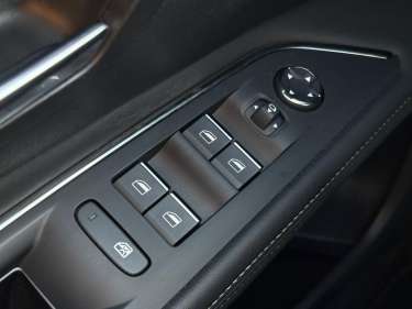 PEUGEOT 3008 1.5 BlueHDI 130 EAT8 GT