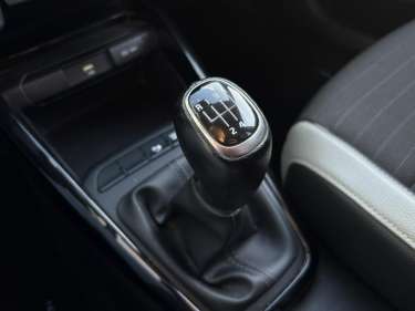 KIA STONIC 1.0 T-GDI MHEV 100 Launch Edition