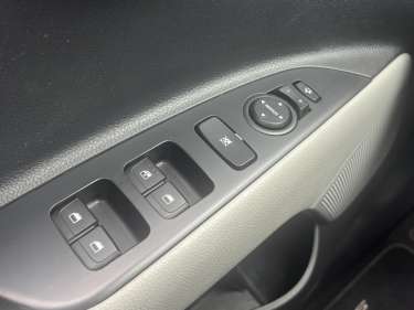 KIA STONIC 1.0 T-GDI MHEV 100 Launch Edition