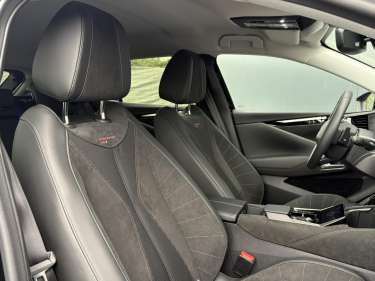 DS DS4 1.5 BlueHDI 130 EAT8 Performance Line +