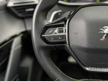 PEUGEOT 208 1.2 PureTech 130 EAT8 GT