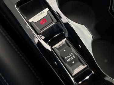 PEUGEOT 208 1.2 PureTech 130 EAT8 GT