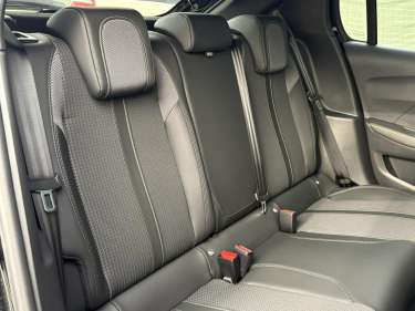 PEUGEOT 208 1.2 PureTech 130 EAT8 GT