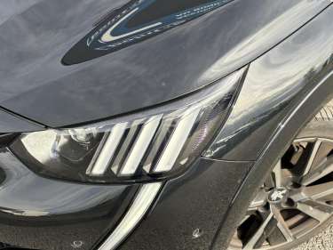 PEUGEOT 208 1.2 PureTech 130 EAT8 GT