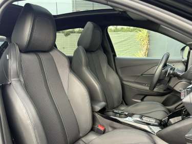 PEUGEOT 208 1.2 PureTech 130 EAT8 GT