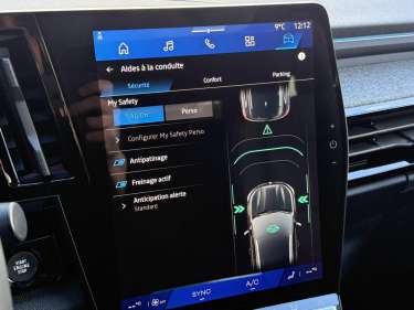 RENAULT ESPACE VI E-Tech Full Hybrid 200 Techno 7PL