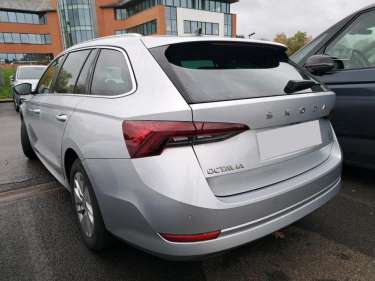 SKODA OCTAVIA COMBI 2.0 TDI 115 Ambition