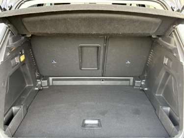 PEUGEOT 3008 1.5 BlueHDI 130 EAT8 Allure Pack