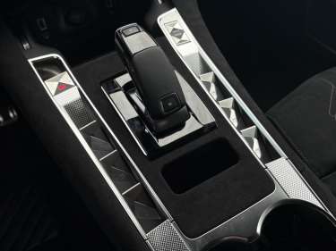 DS DS7 1.5 BlueHDI 130 EAT8 Edition France