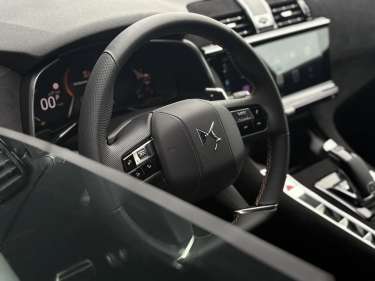 DS DS7 1.5 BlueHDI 130 EAT8 Edition France