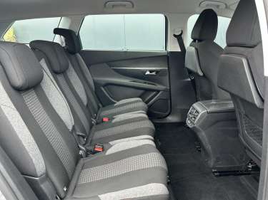 PEUGEOT 5008 1.5 BlueHDI 130 Active