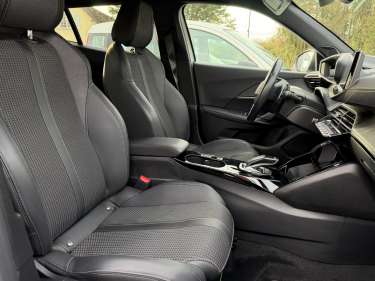 PEUGEOT 2008 1.5 BlueHDI 130 EAT8 GT