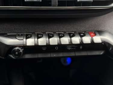 PEUGEOT 5008 1.5 BlueHDI 130 GT Line