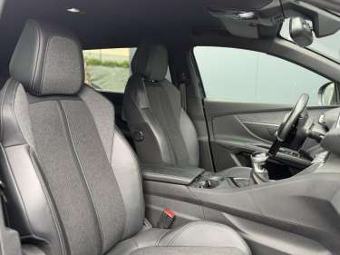 PEUGEOT 5008 1.5 BlueHDI 130 GT Line