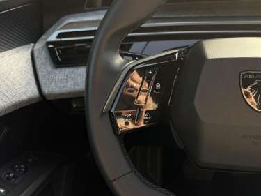 PEUGEOT 3008 NV Hybrid 145 e-DSC6 Allure