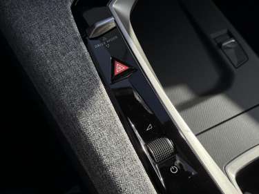 PEUGEOT 3008 NV Hybrid 145 e-DSC6 GT