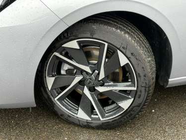 PEUGEOT 308 SW Hybrid 145 e-DSC6 Allure