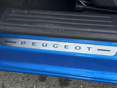 PEUGEOT 2008 1.5 BlueHDI 130 EAT8 GT